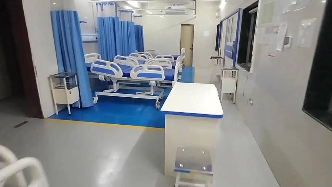 Patient beds with privacy curtains